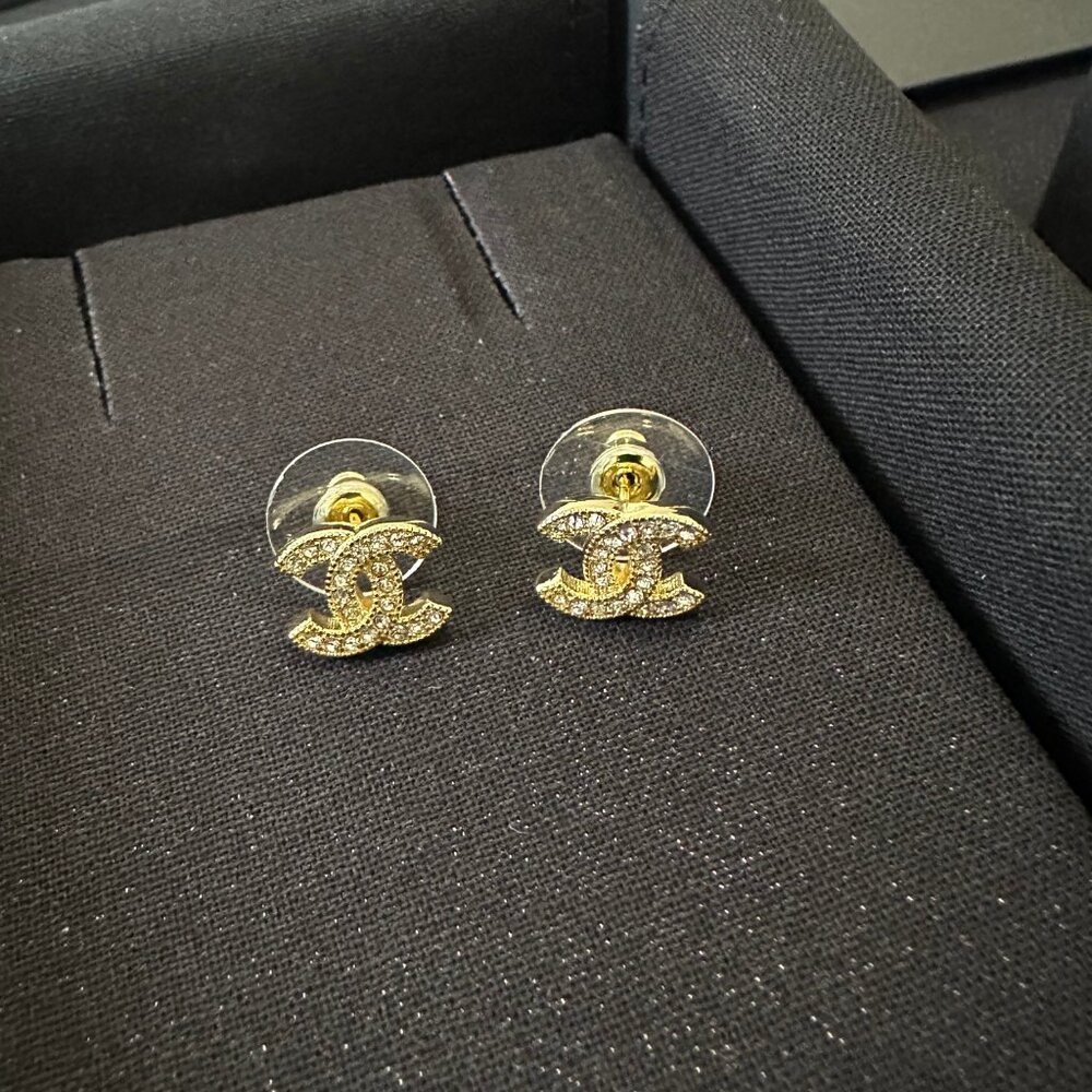 Chanel Earrings - Picture 6 of 6